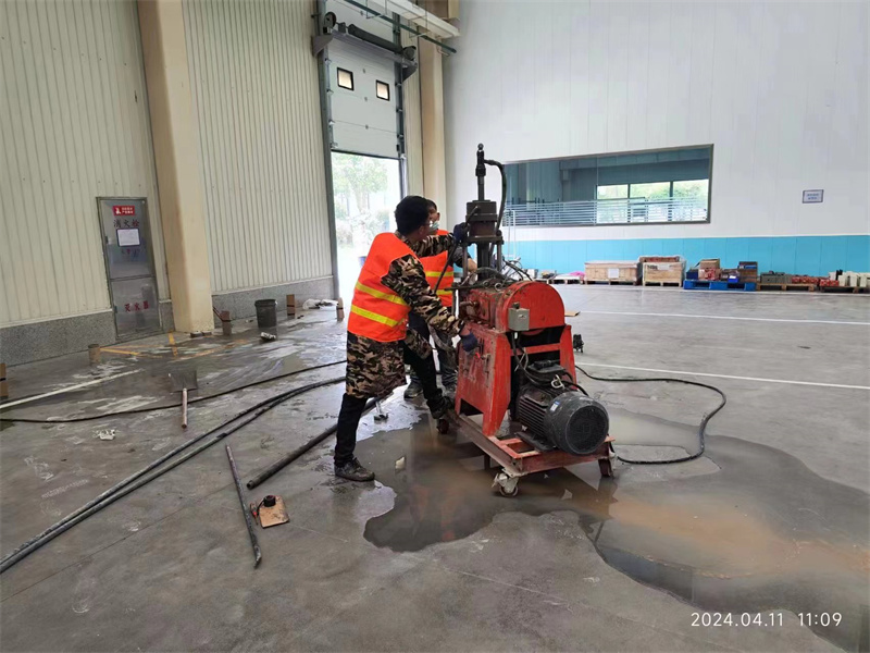 吉利厂房地面下沉塌陷注浆加固施工